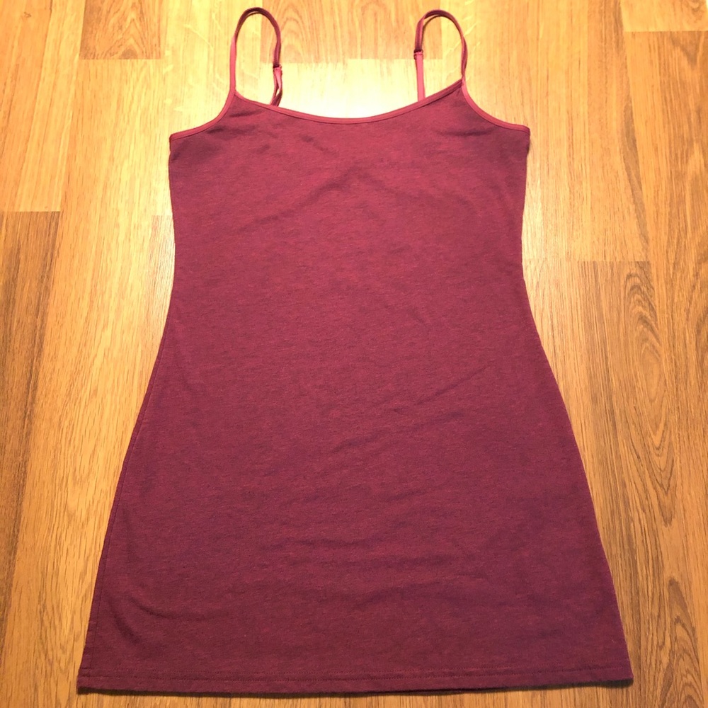 💥H&M Burgundy Divided tank top